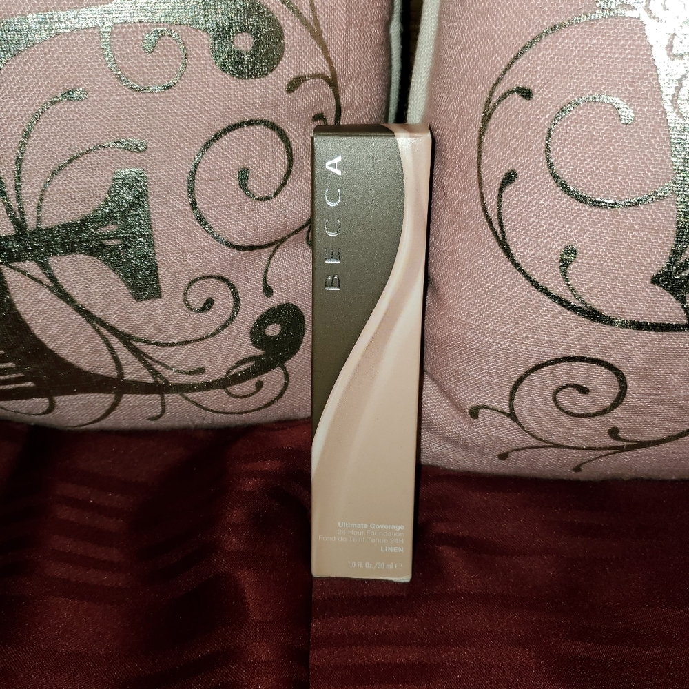 Becca Ultimate Coverage 24 Hr Foundation NIB!